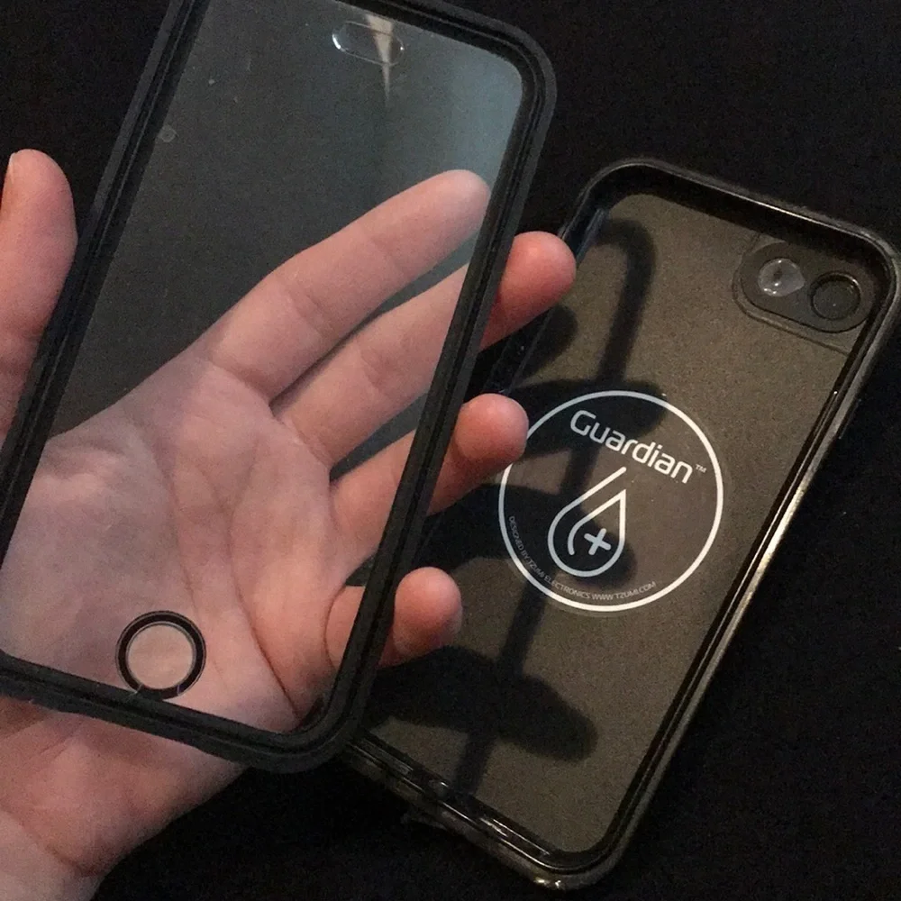 Guardian waterproof iPhone 7 case